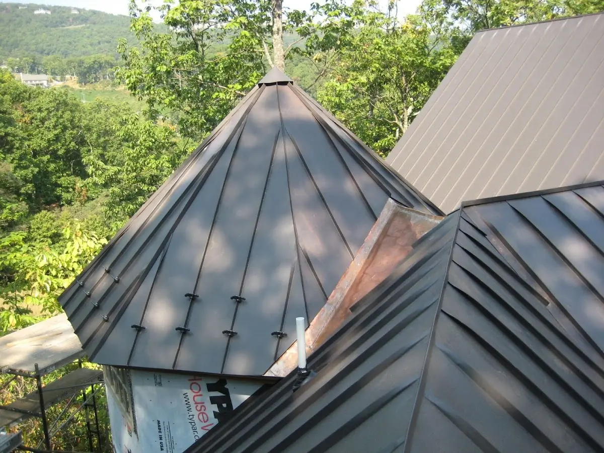 Professional Roof Tarp Installation by Craftsman Roofing in Montverde
